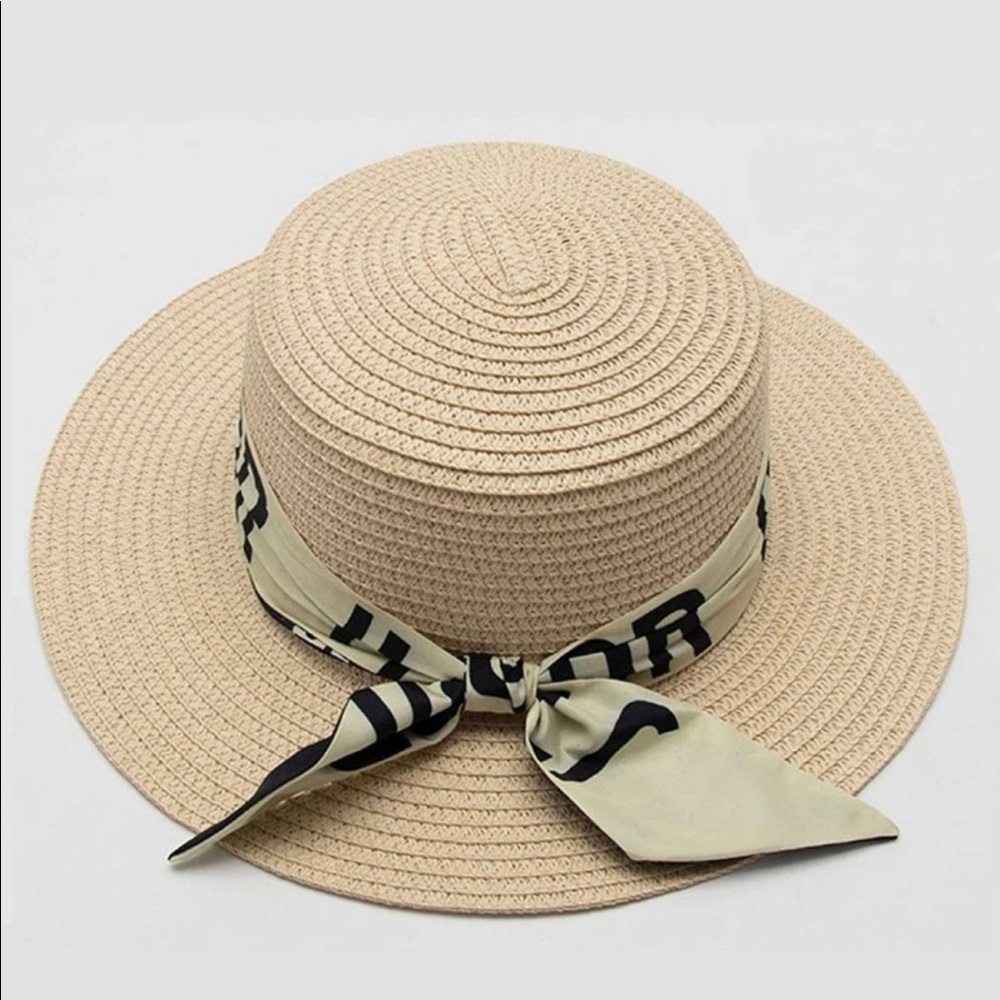 Dior hat- light beige